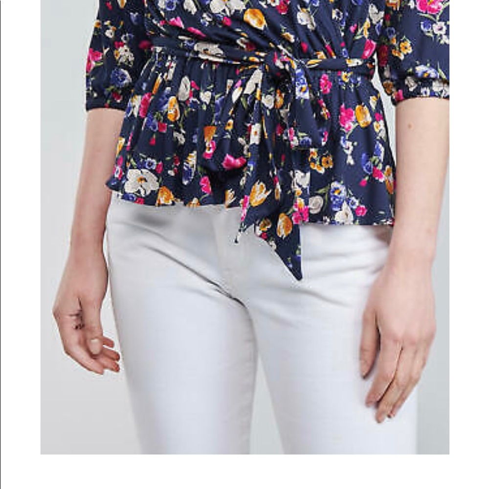Floral Print Women's Blouse - Picture 4 of 7